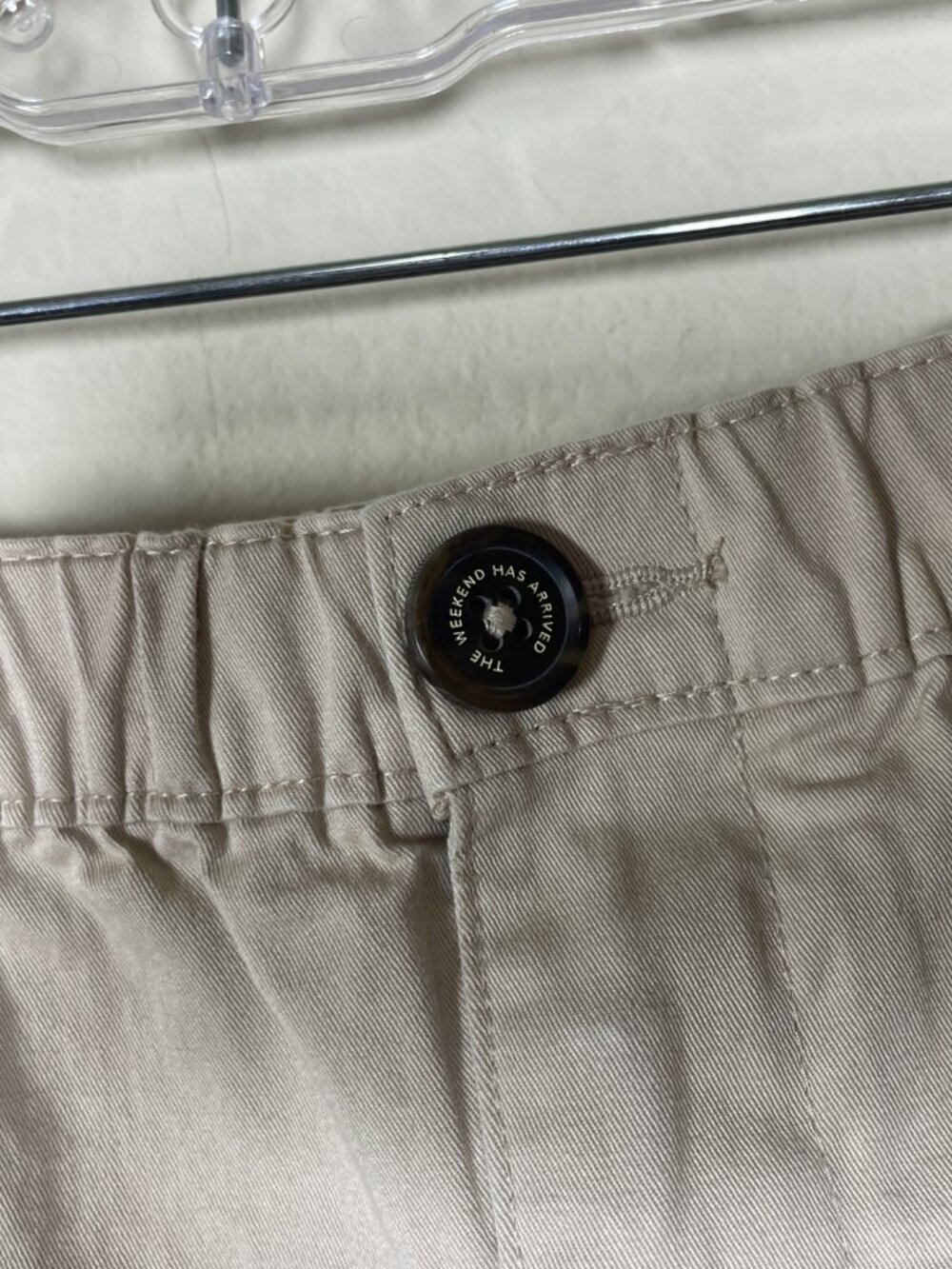 Chubbies The Weekend Has Arrived Khaki Shorts 5.5” Inseam Men's M Tan Golf! - Picture 2 of 5